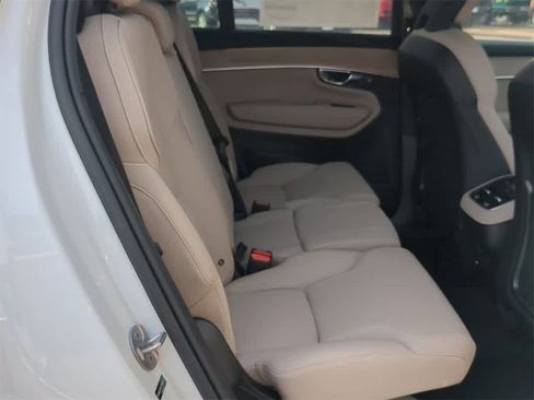 New 2026 Volvo XC90 B6 Plus w/ Protection Package Premier image 19