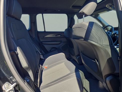 New 2025 Jeep Grand Cherokee Laredo image 26