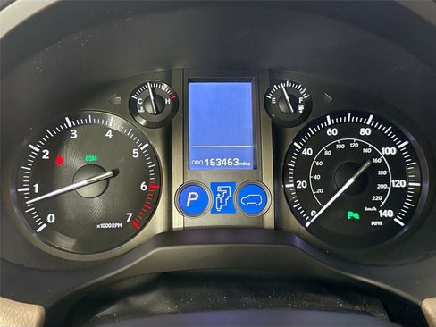 Used 2014 Lexus GX 460 w/ Premium Package AWD/4WD image 21