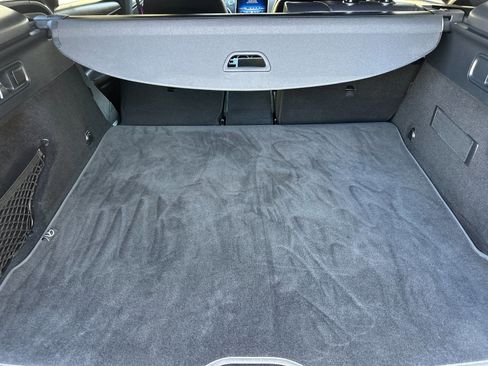 Used 2024 Mercedes-Benz GLC 300 image 17