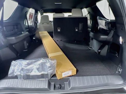 New 2026 Toyota 4Runner SR5 AWD/4WD image 31