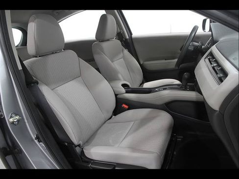 Used 2017 Honda HR-V LX image 14