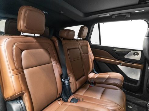 Used 2021 Lincoln Aviator Reserve w/ Equipment Group 202A AWD/4WD image 36