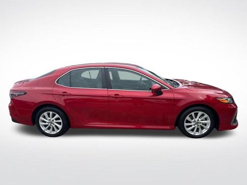 Used 2024 Toyota Camry LE FWD image 11