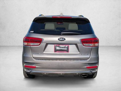 Used 2017 Kia Sorento SX FWD image 7