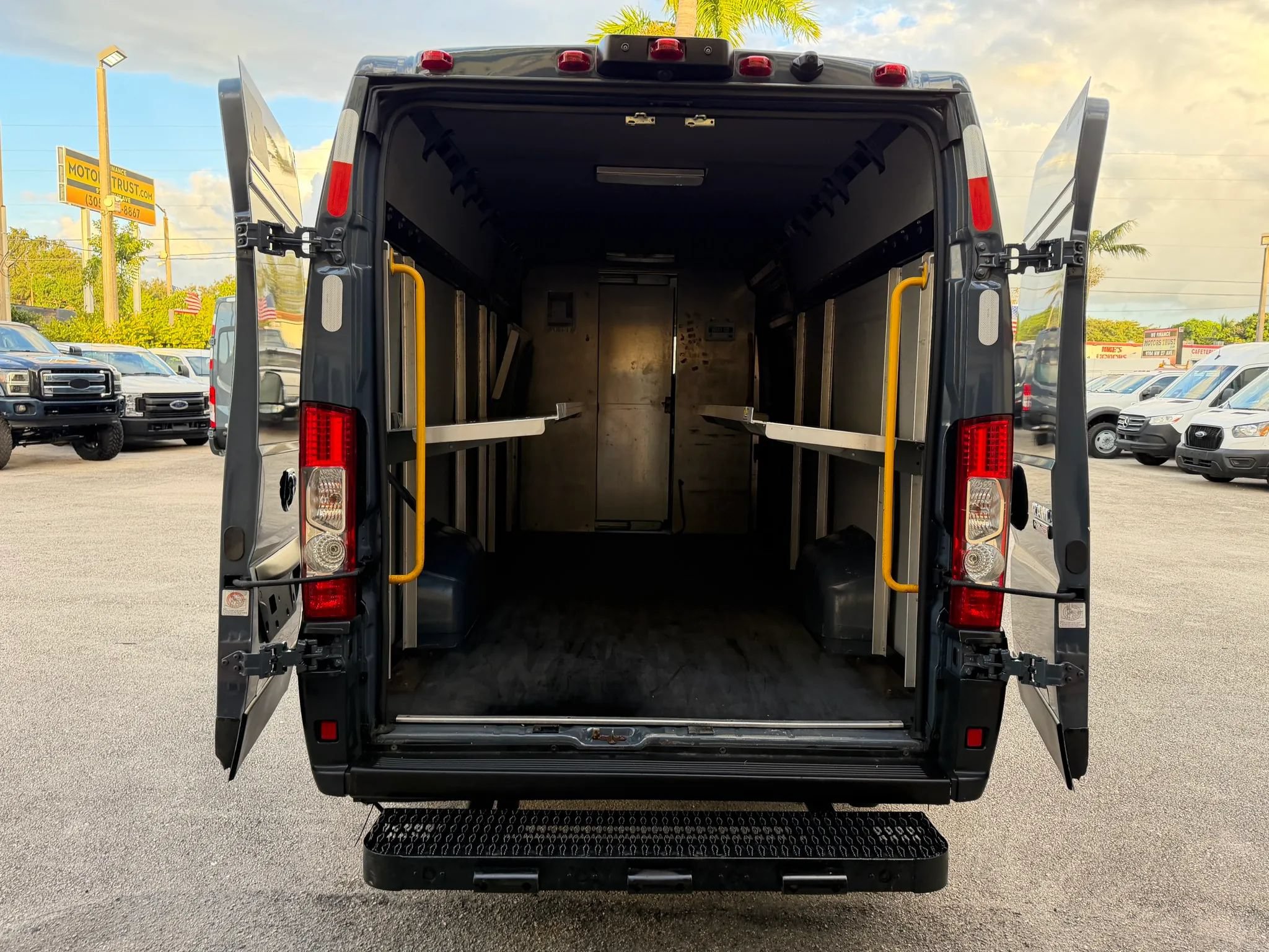 Used 2021 RAM ProMaster 3500 FWD image 5