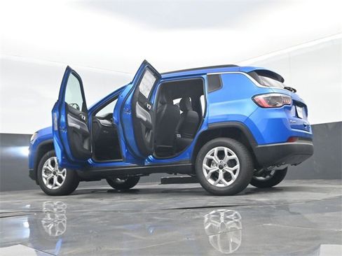 New 2025 Jeep Compass Latitude image 66