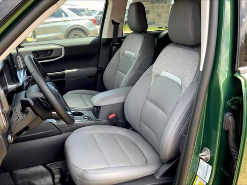 New 2025 Ford Maverick Lariat w/ Black Appearance Package image 9