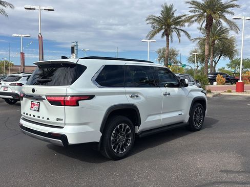 Used 2023 Toyota Sequoia Limited image 6