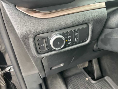 Used 2020 Ford Explorer Limited image 32