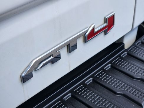 Used 2022 GMC Sierra 1500 AT4 w/ AT4 Premium Package AWD/4WD image 29