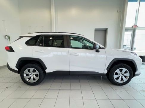 Used 2020 Toyota RAV4 LE image 33