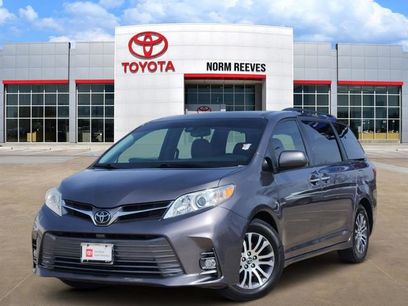 Used 2020 Toyota Sienna XLE