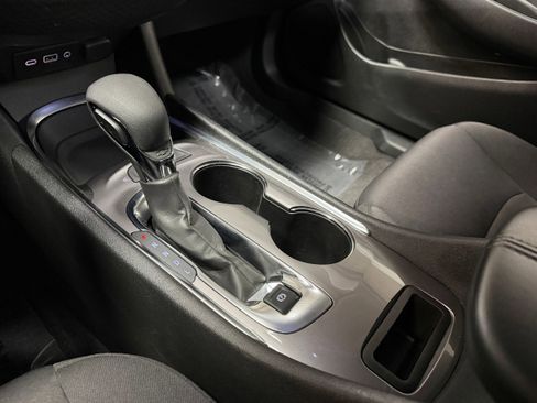 Used 2025 Chevrolet Malibu LT image 21