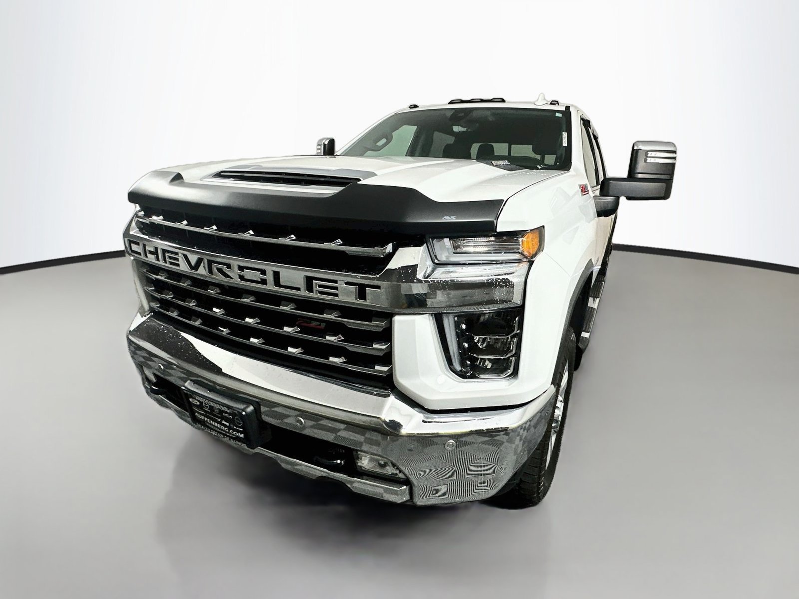 Used 2020 Chevrolet Silverado 3500 LTZ w/ LTZ Premium Package AWD/4WD image 3