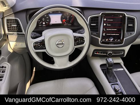Used 2020 Volvo XC90 T6 Momentum image 12