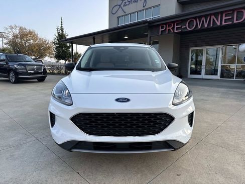 Certified 2022 Ford Escape SE w/ Convenience Package image 3