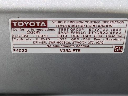 Used 2025 Toyota Tundra Platinum image 29