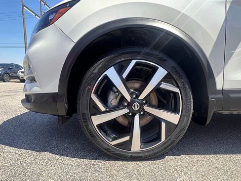 Used 2021 Nissan Rogue Sport SL image 11