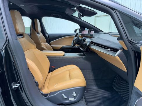 Used 2026 Lucid Gravity Dream image 17