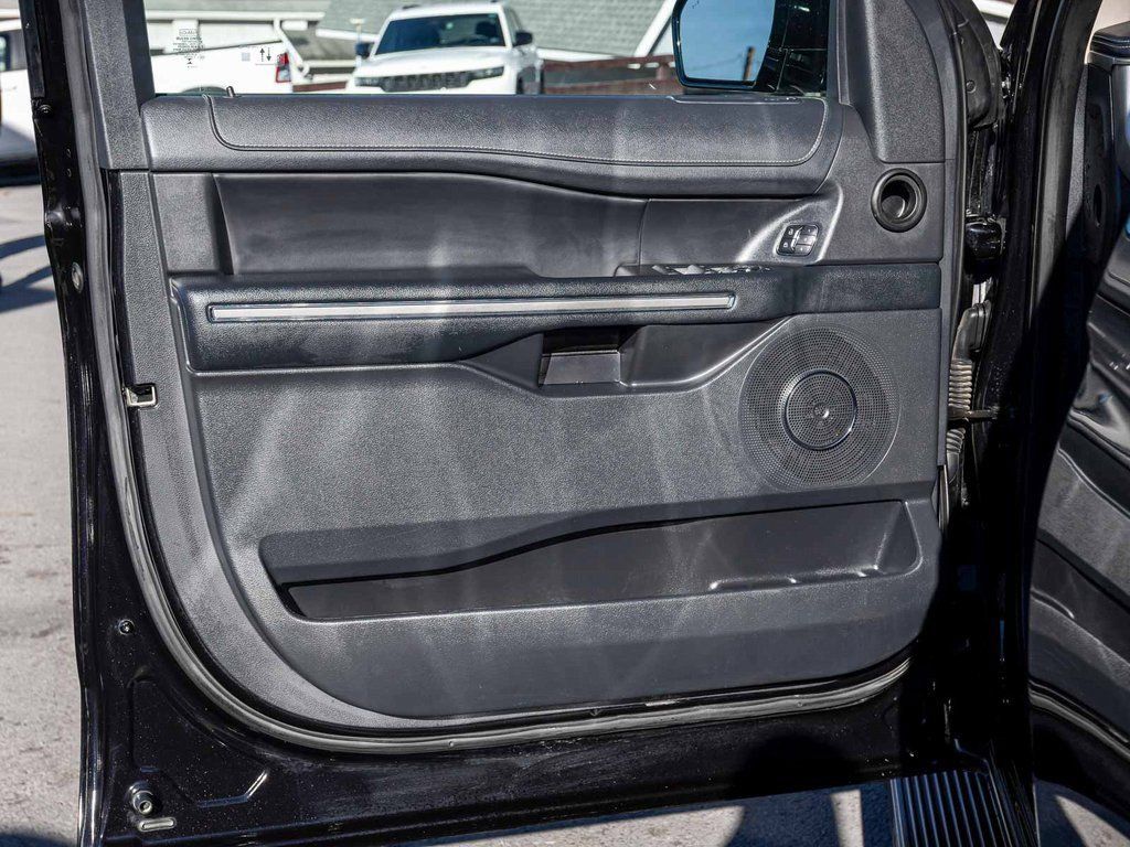 Used 2024 Ford Expedition XLT AWD/4WD image 6