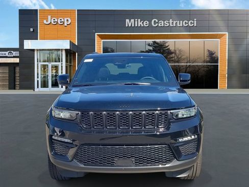 New 2025 Jeep Grand Cherokee Limited w/ Black Appearance Package image 2