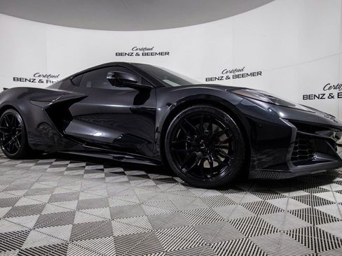 Used 2024 Chevrolet Corvette Z06 w/ LPO, Roadside Safety Package image 3