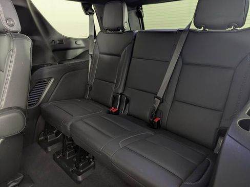 Used 2023 GMC Yukon Denali w/ Denali Reserve Package image 18
