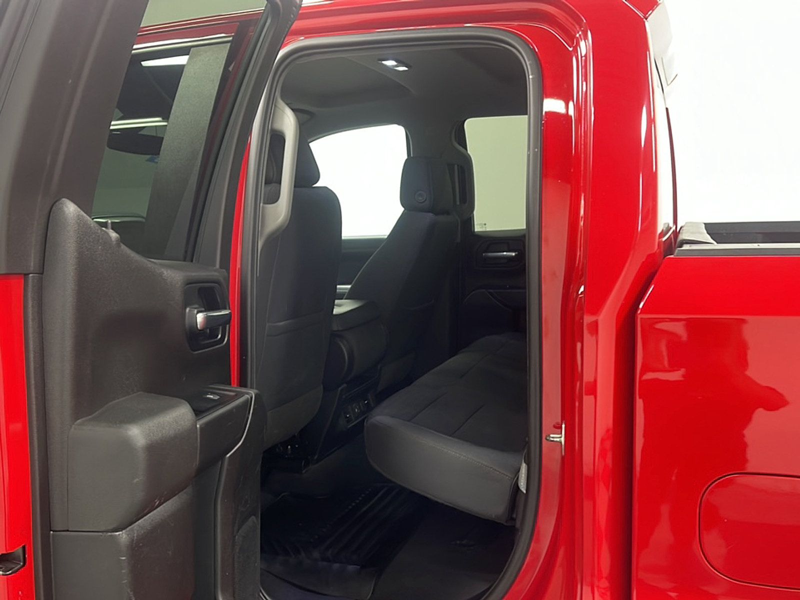 Used 2019 Chevrolet Silverado 1500 LT w/ All-Star Edition AWD/4WD image 14