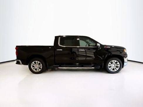 Used 2022 Chevrolet Silverado 1500 LTZ w/ LTZ Convenience Package II AWD/4WD image 8