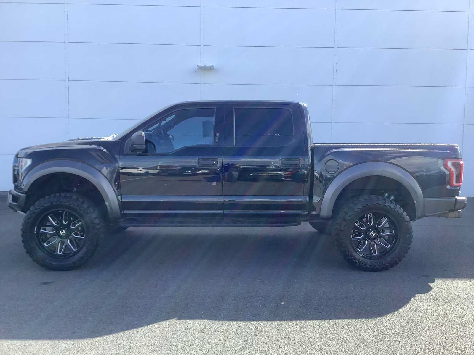 Used 2018 Ford F150 Raptor w/ Equipment Group 801A Mid AWD/4WD image 2