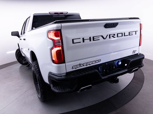 Used 2020 Chevrolet Silverado 1500 LT Trail Boss AWD/4WD image 8