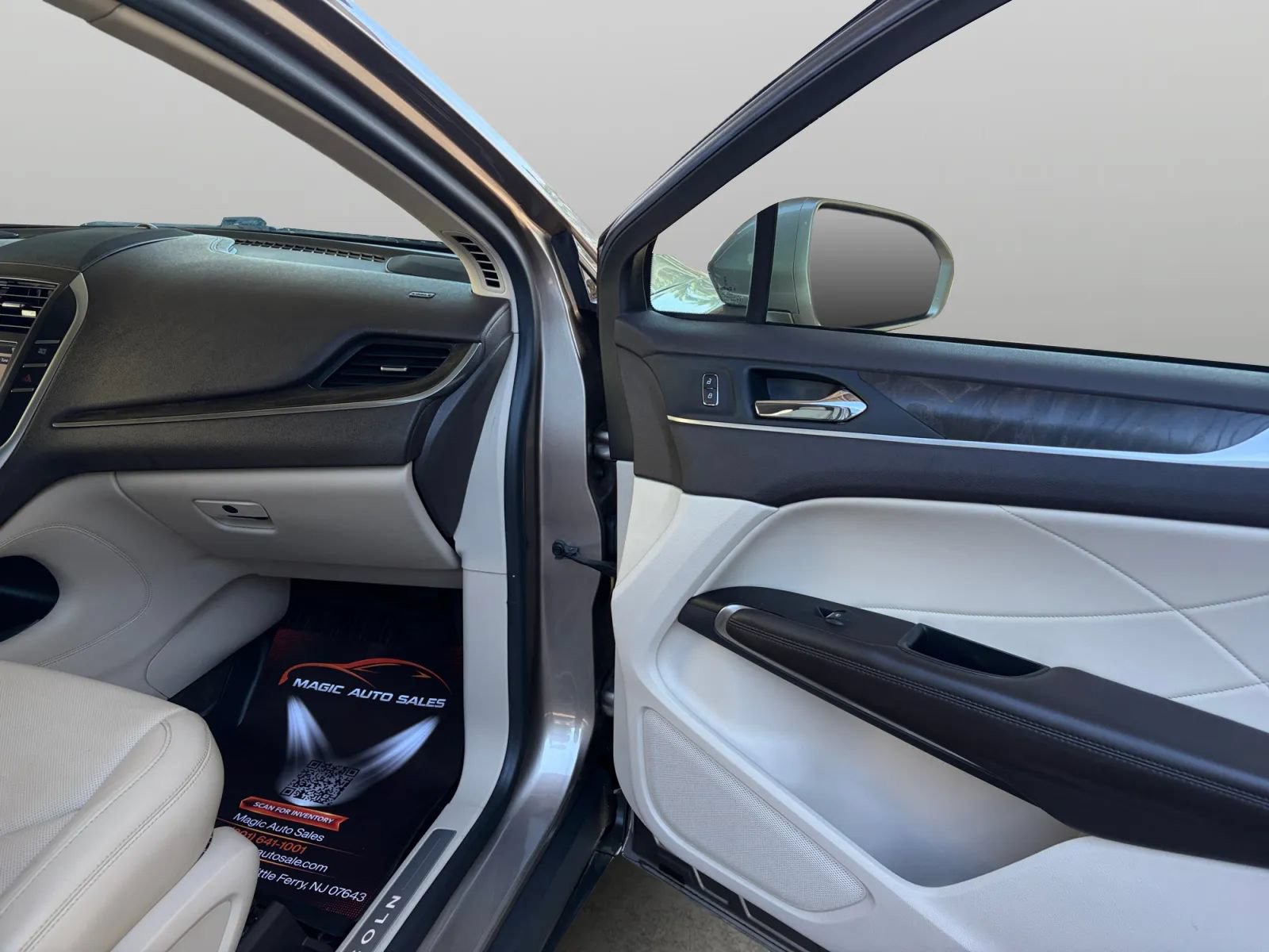 Used 2019 Lincoln MKC Reserve AWD/4WD image 19