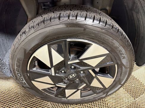 Used 2024 Hyundai Kona SEL AWD/4WD image 19