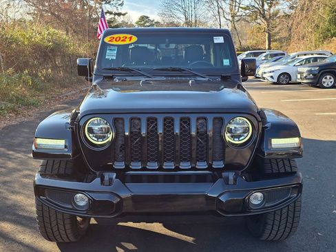 Used 2021 Jeep Gladiator Overland image 2