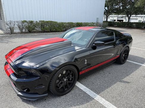 Used 2013 Ford Mustang Shelby GT500 RWD image 2