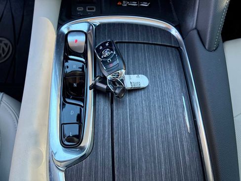 Used 2024 Buick Enclave Avenir w/ Avenir Technology Package image 16