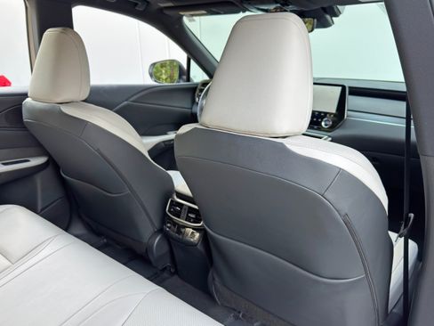 Used 2025 Lexus RX 350 Premium w/ Convenience Package FWD image 37