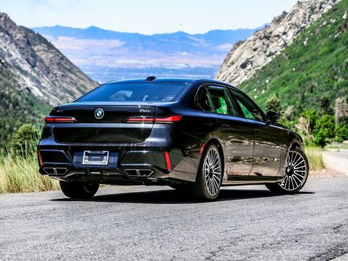 New 2025 BMW 760i xDrive w/ Executive Package image 6