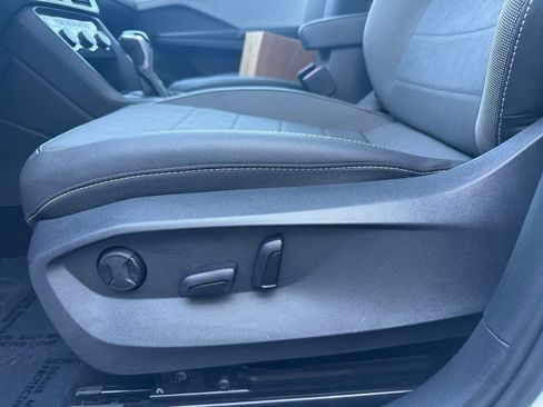 Used 2024 Volkswagen Taos SE image 22