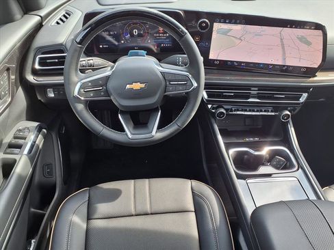 New 2026 Chevrolet Traverse High Country w/ LPO, Floor Liner Package image 4