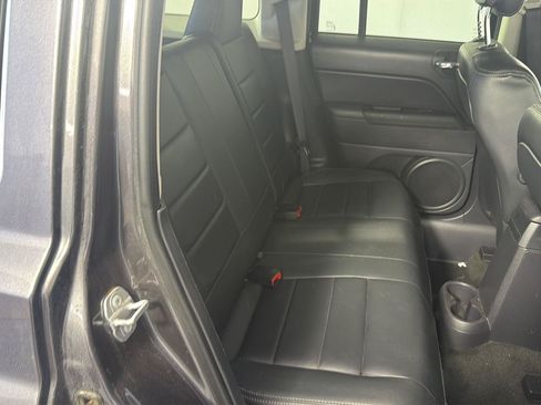 Used 2017 Jeep Patriot High Altitude FWD image 15