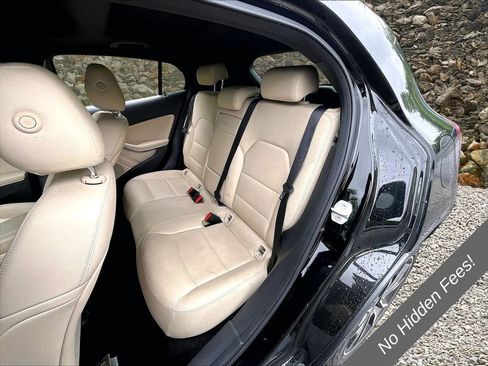 Used 2016 Mercedes-Benz GLA 250 w/ Premium Package image 23