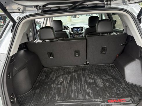 Used 2023 GMC Terrain SLT w/ Tech Package AWD/4WD image 15