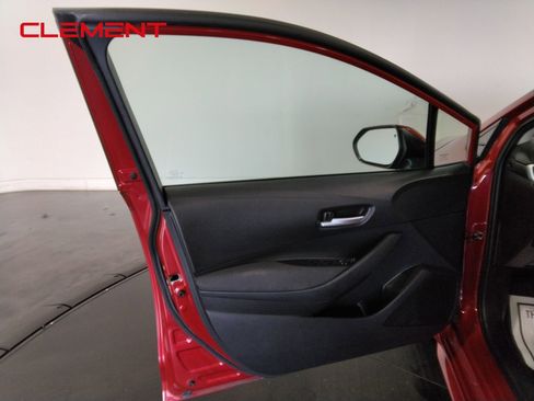 Used 2020 Toyota Corolla LE image 25