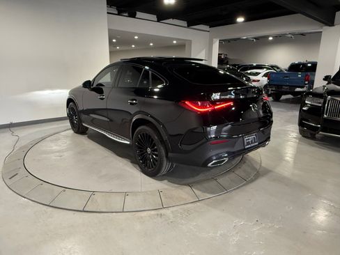 Used 2024 Mercedes-Benz GLC 300 4MATIC w/ AMG Line image 16