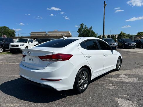 Used 2017 Hyundai Elantra Value Edition w/ Cargo Package FWD image 4