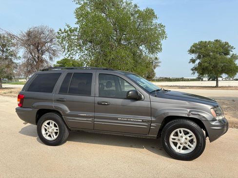 Used 2004 Jeep Grand Cherokee Laredo w/ Convenience Group RWD image 42