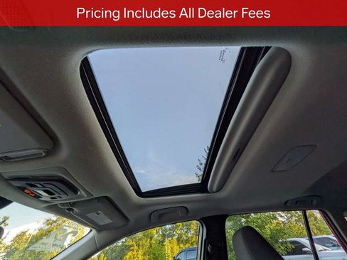 Certified 2022 Toyota Corolla Cross LE w/ Moonroof Package FWD image 23