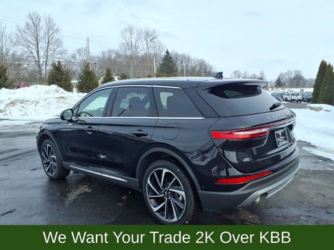 Used 2023 Lincoln Corsair Reserve w/ Equipment Group 202A AWD/4WD image 3